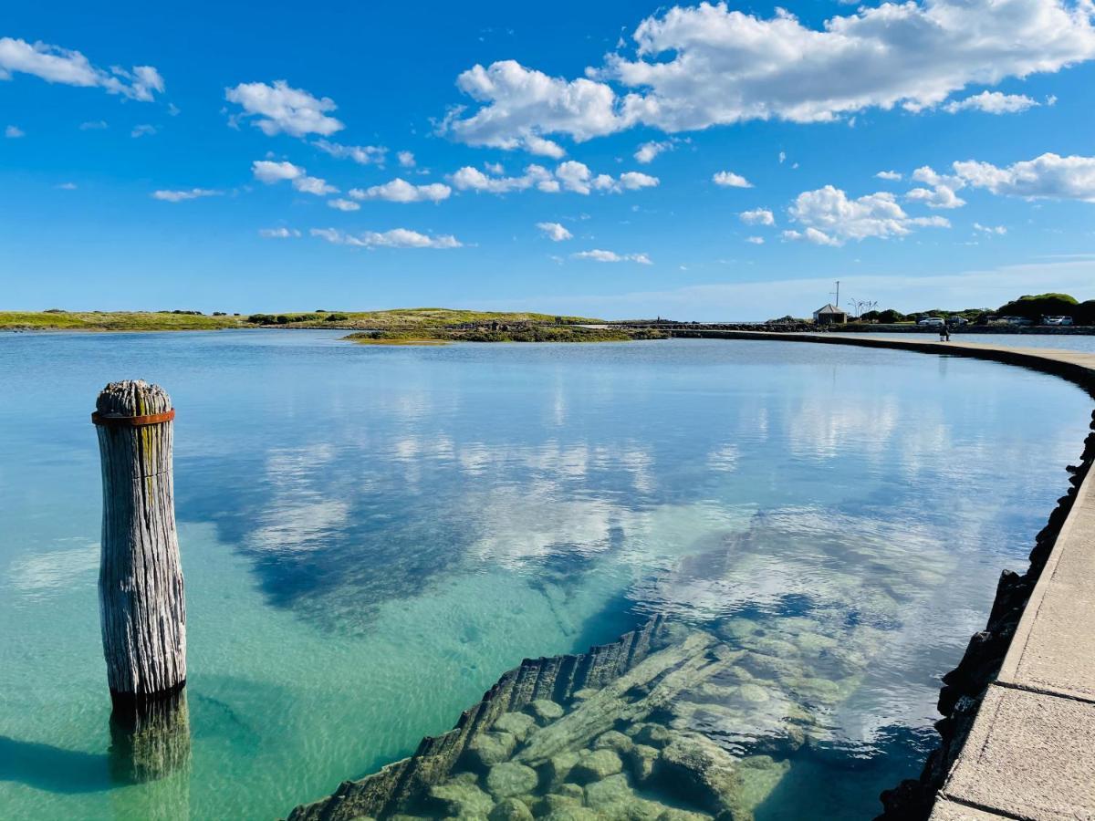 Sails - Elegant, Spacious Beach Villa Port Fairy Extérieur photo