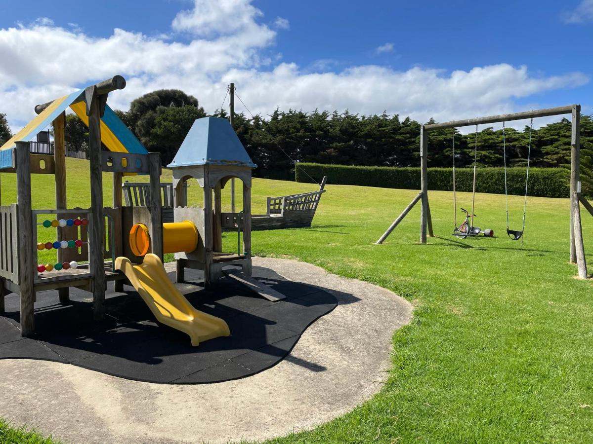 Sails - Elegant, Spacious Beach Villa Port Fairy Extérieur photo