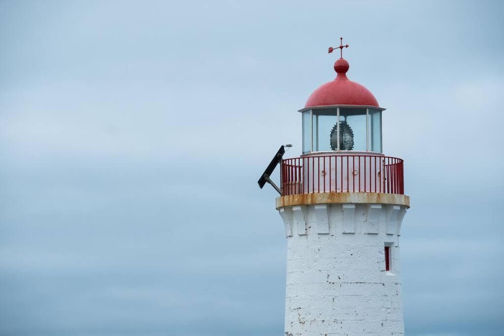 Sails - Elegant, Spacious Beach Villa Port Fairy Extérieur photo