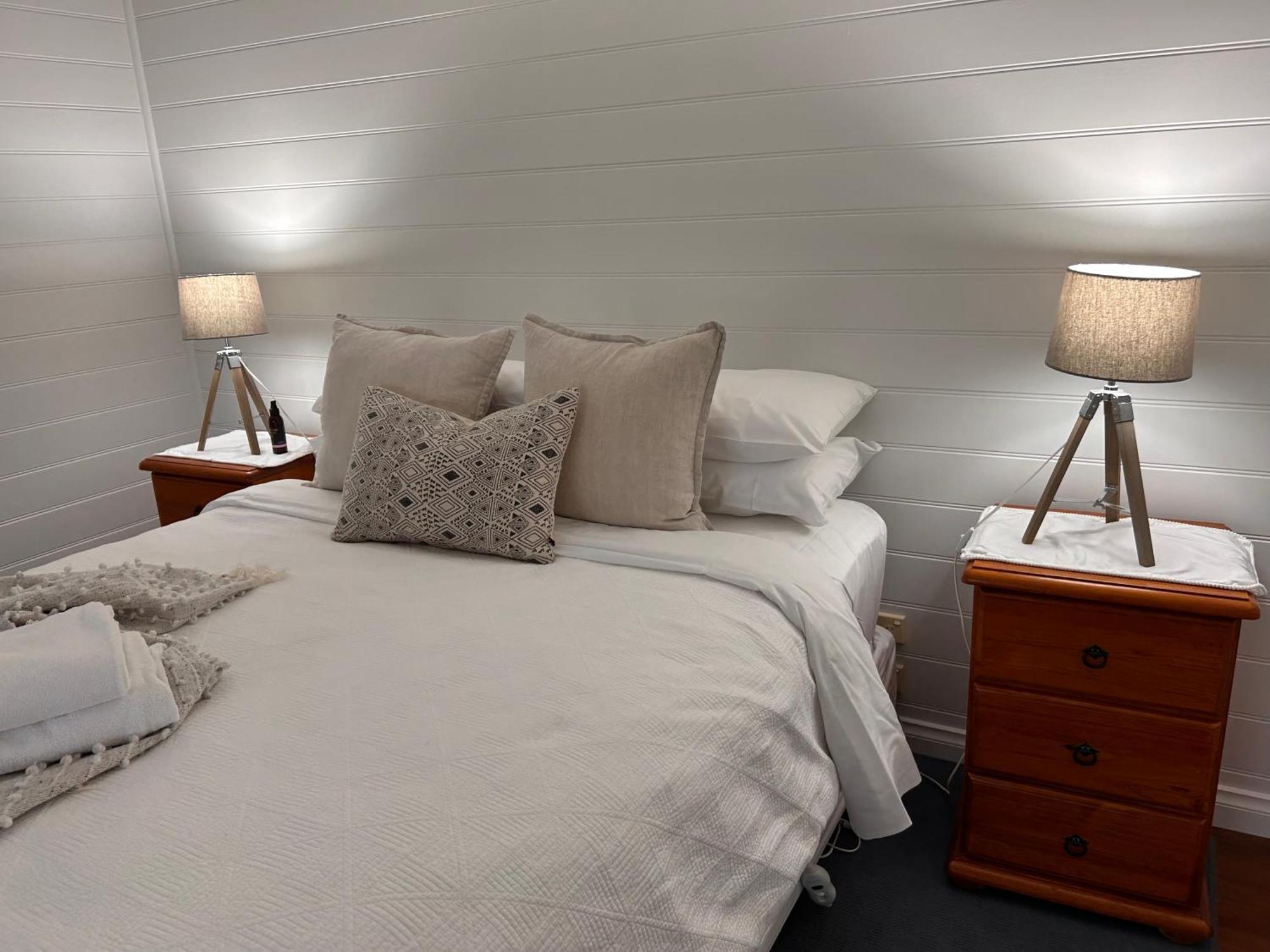 Sails - Elegant, Spacious Beach Villa Port Fairy Extérieur photo